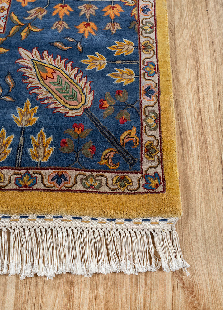 gulmarg gold silk hand knotted Rug - Corner