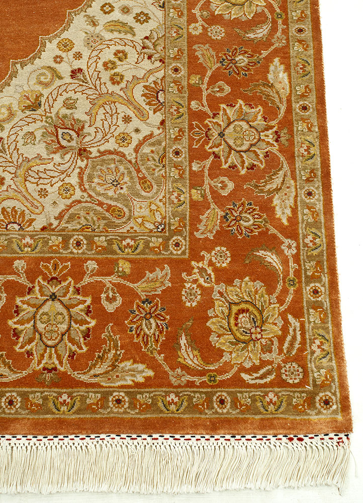 gulmarg red and orange silk hand knotted Rug - Corner