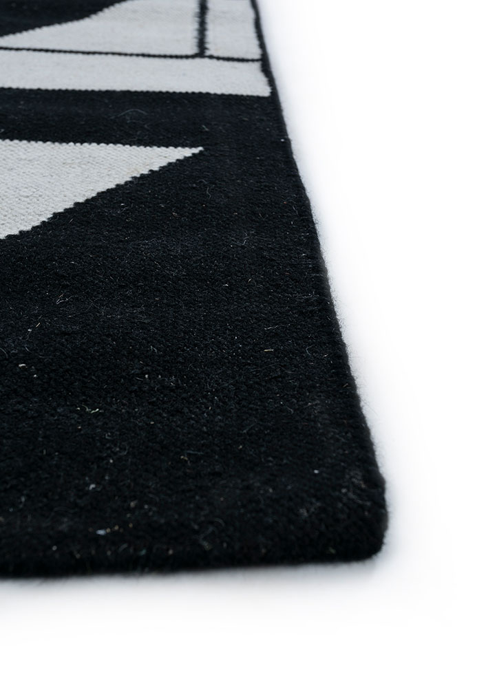 indusbar grey and black wool flat weaves Rug - Corner