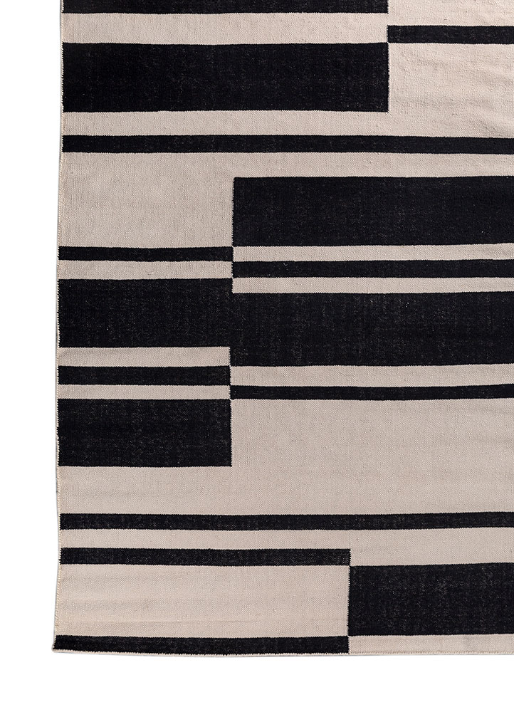 indusbar grey and black wool flat weaves Rug - Corner
