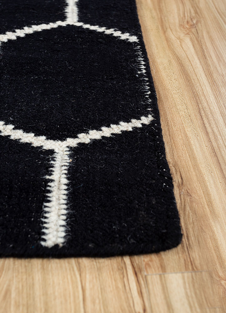 indusbar grey and black wool flat weaves Rug - Corner