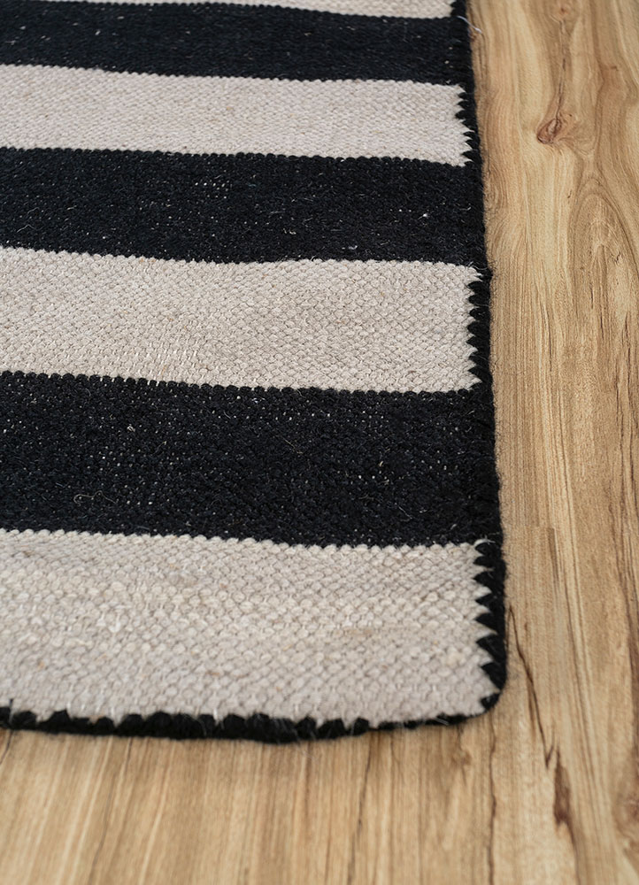 alhambra grey and black wool flat weaves Rug - Corner