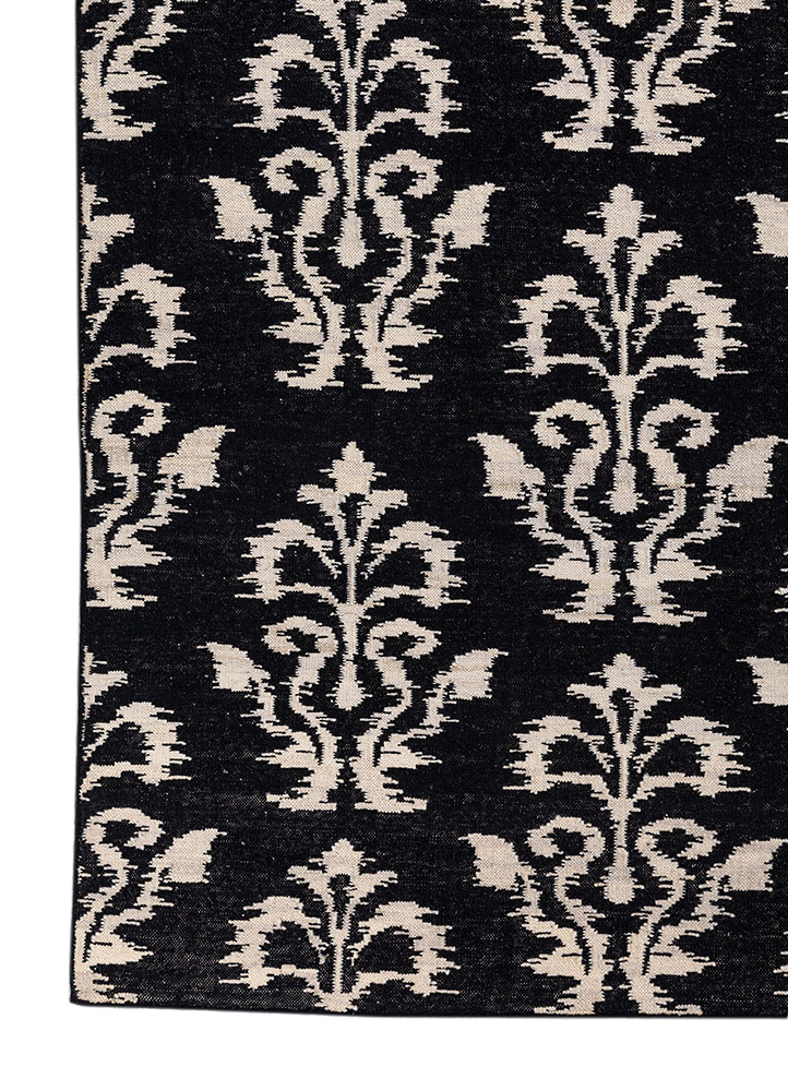 indusbar grey and black wool flat weaves Rug - Corner