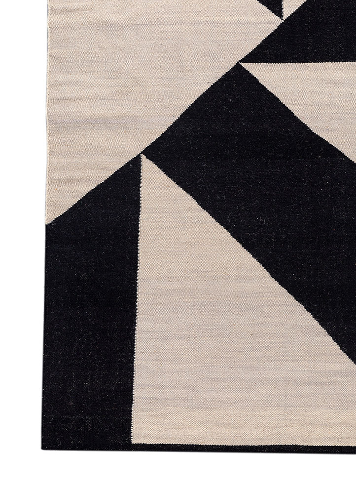 indusbar grey and black wool flat weaves Rug - Corner