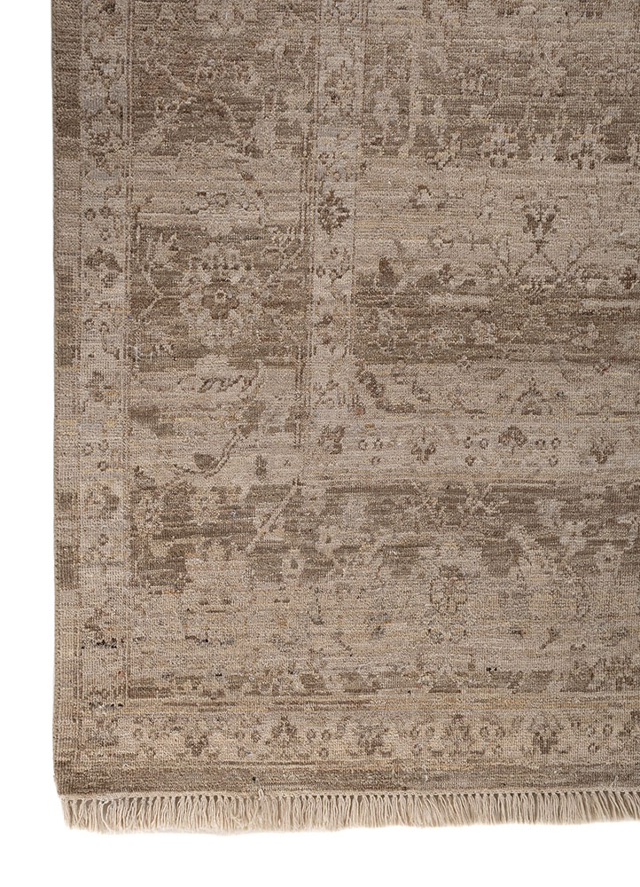 someplace in time ivory wool hand knotted Rug - Corner