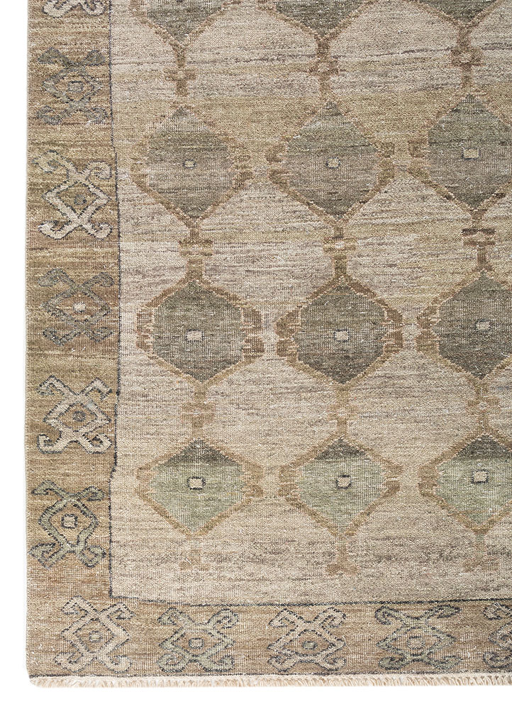 erbe green wool hand knotted Rug - Corner
