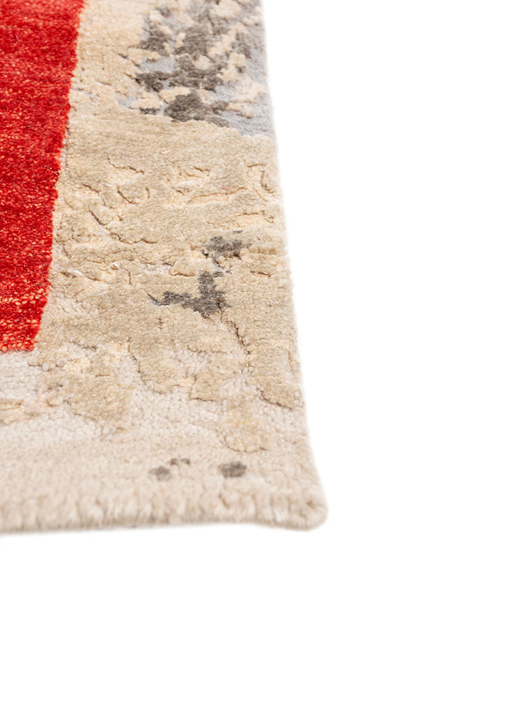 aakar by kavi ivory wool and silk hand knotted Rug - Corner
