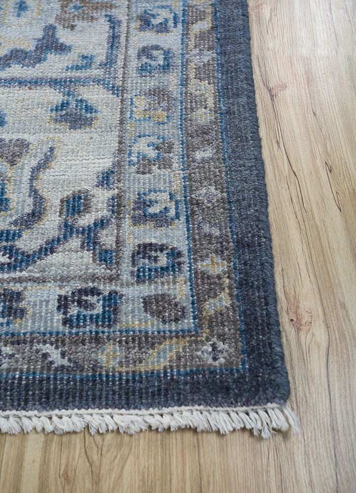 erbe blue wool hand knotted Rug - Corner