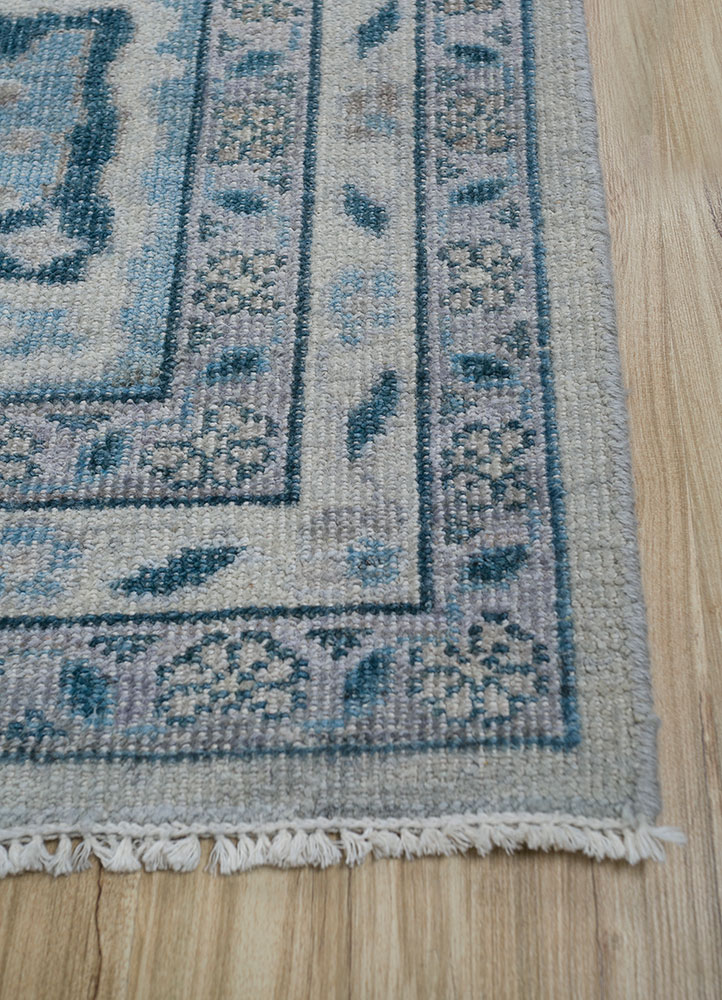 erbe blue wool hand knotted Rug - Corner
