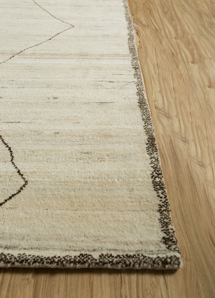 zuri ivory afghan wool hand knotted Rug - Corner