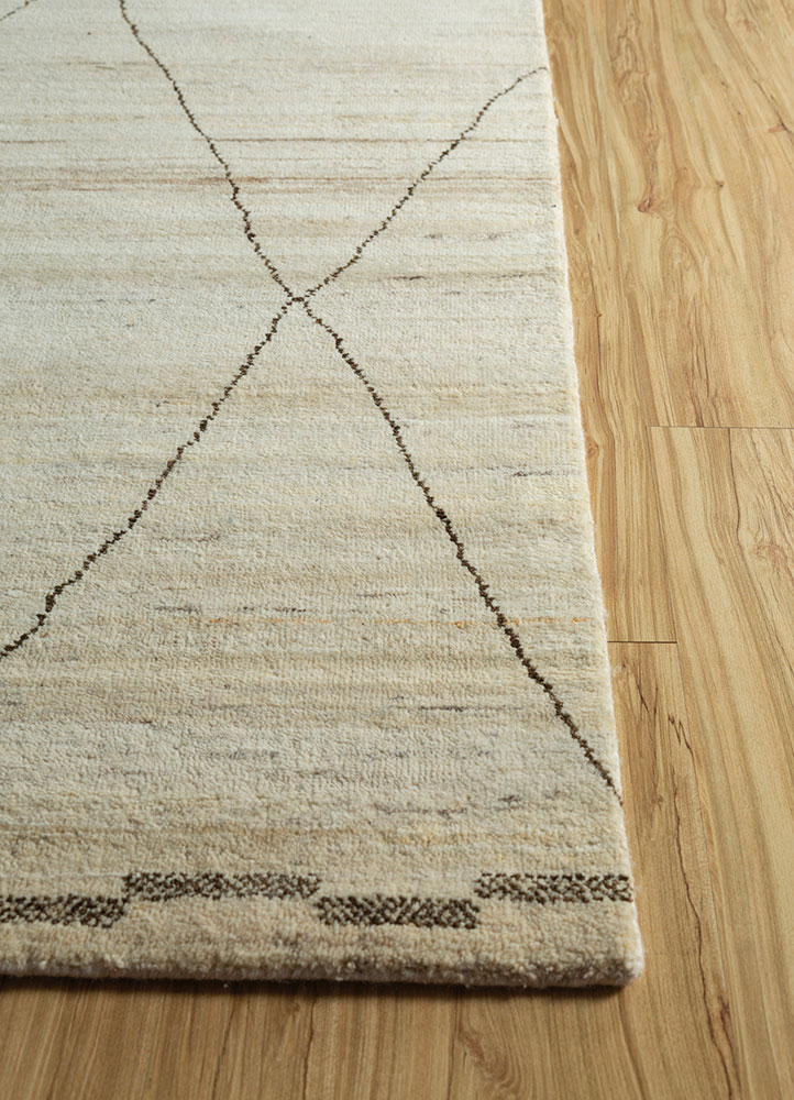 zuri ivory afghan wool hand knotted Rug - Corner