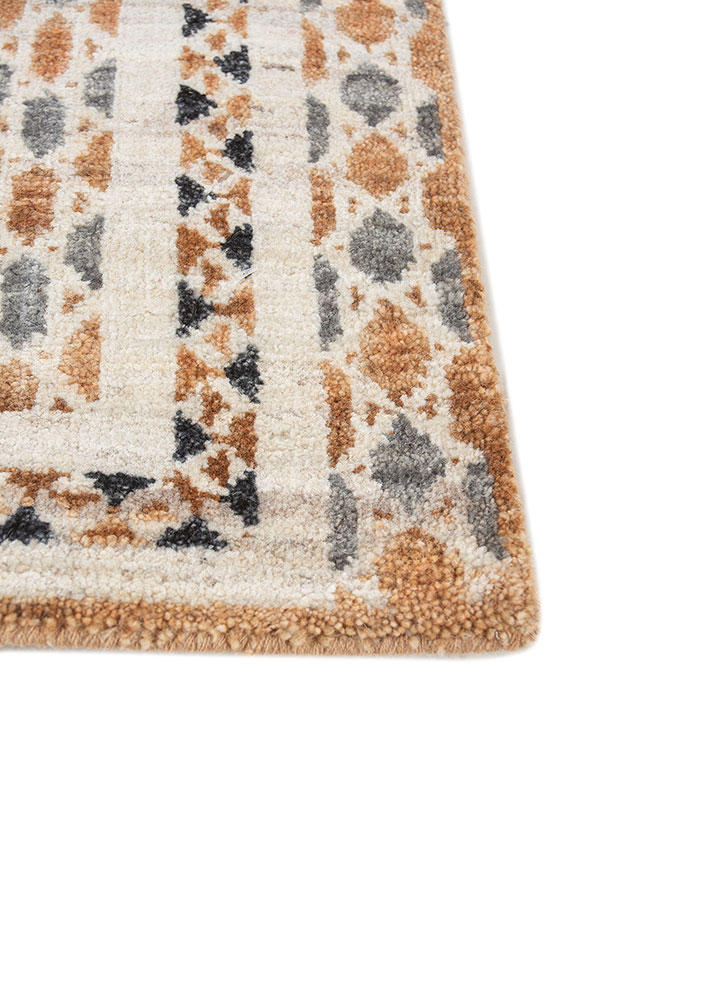 far pavilions ivory wool hand knotted Rug - Corner