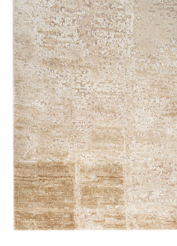 entropy ivory wool and silk hand knotted Rug - Corner