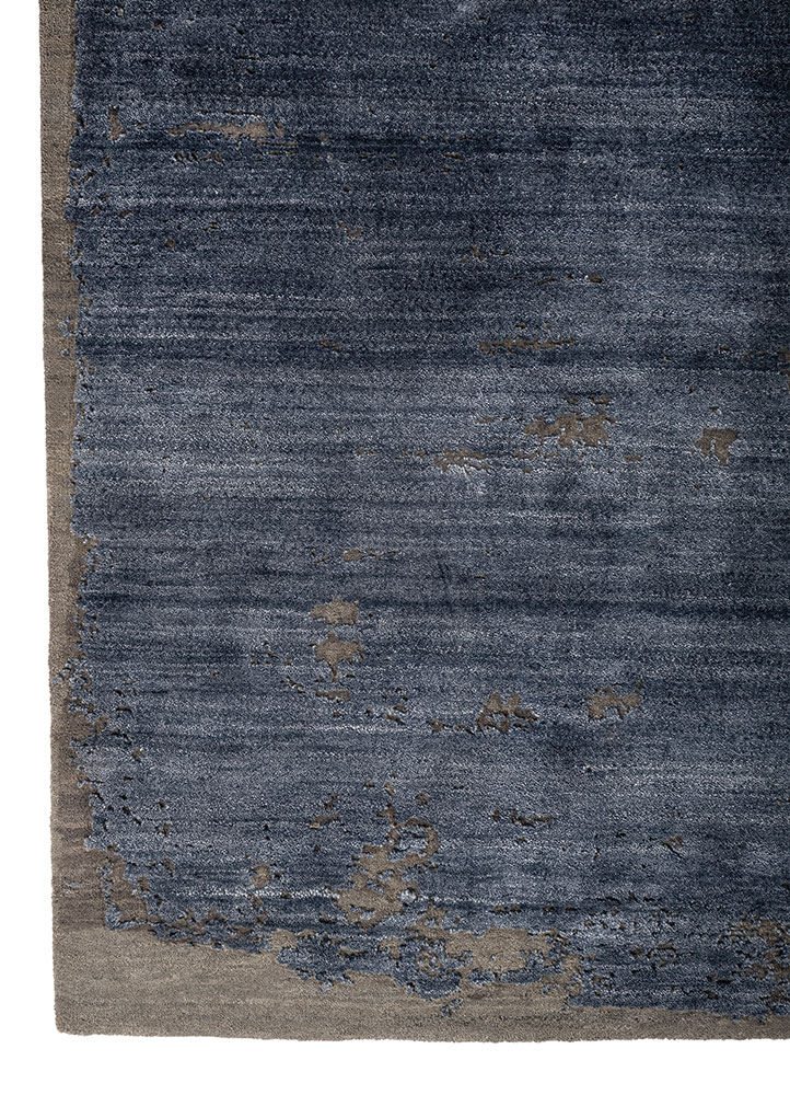 aprezo blue tencil hand knotted Rug - Corner