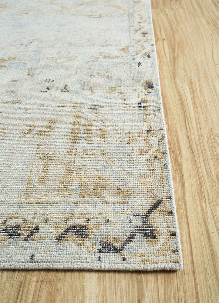 erbe ivory wool hand knotted Rug - Corner