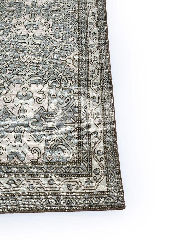 erbe gold wool hand knotted Rug - Corner