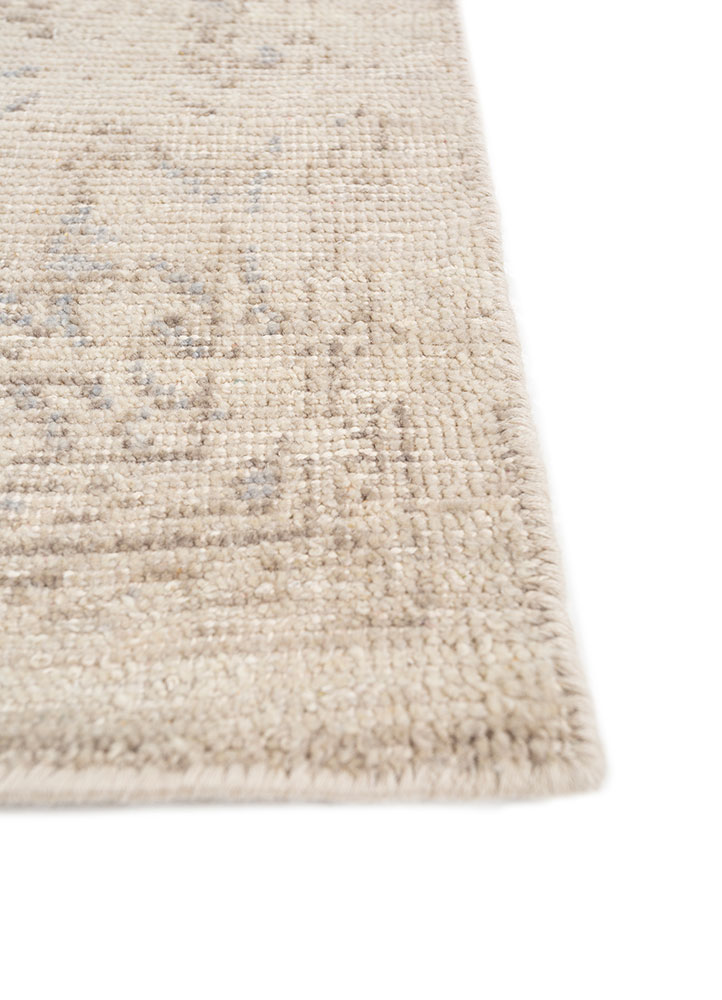 erbe ivory wool hand knotted Rug - Corner