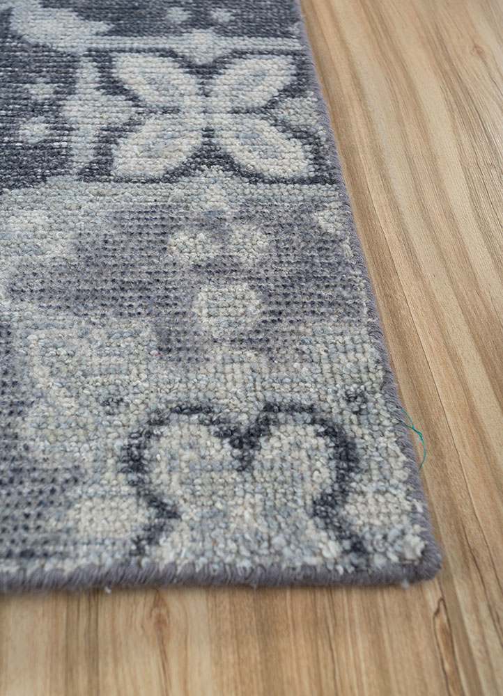 erbe blue wool hand knotted Rug - Corner