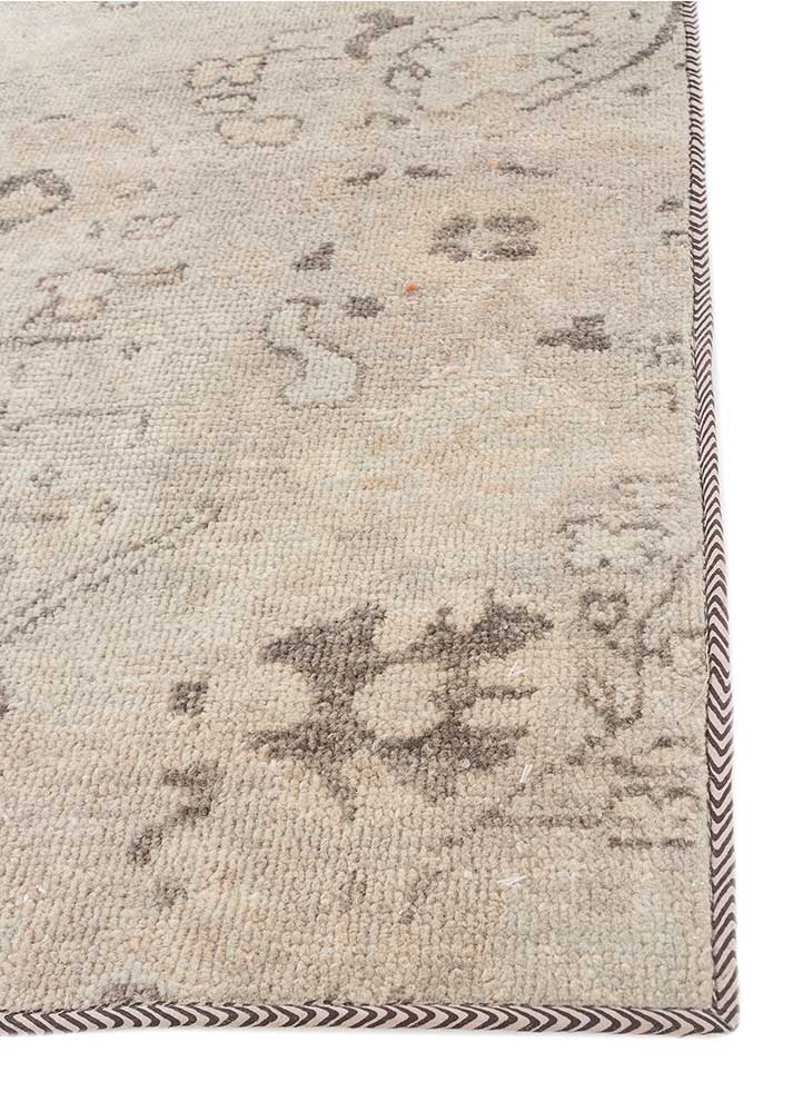erbe ivory wool hand knotted Rug - Corner