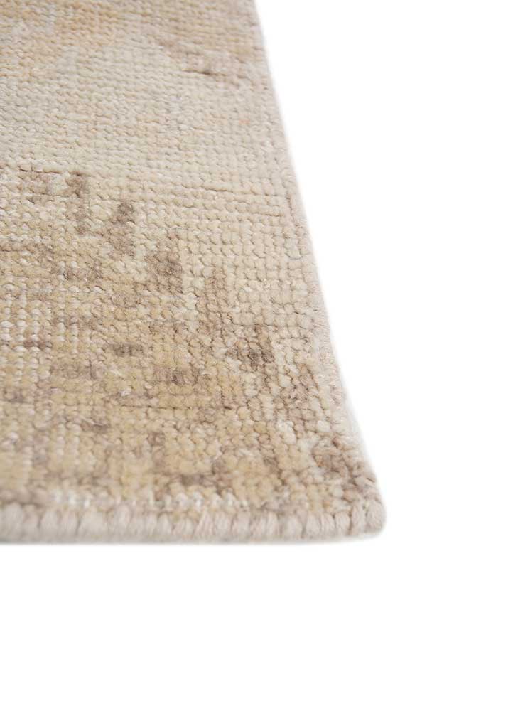 erbe ivory wool hand knotted Rug - Corner