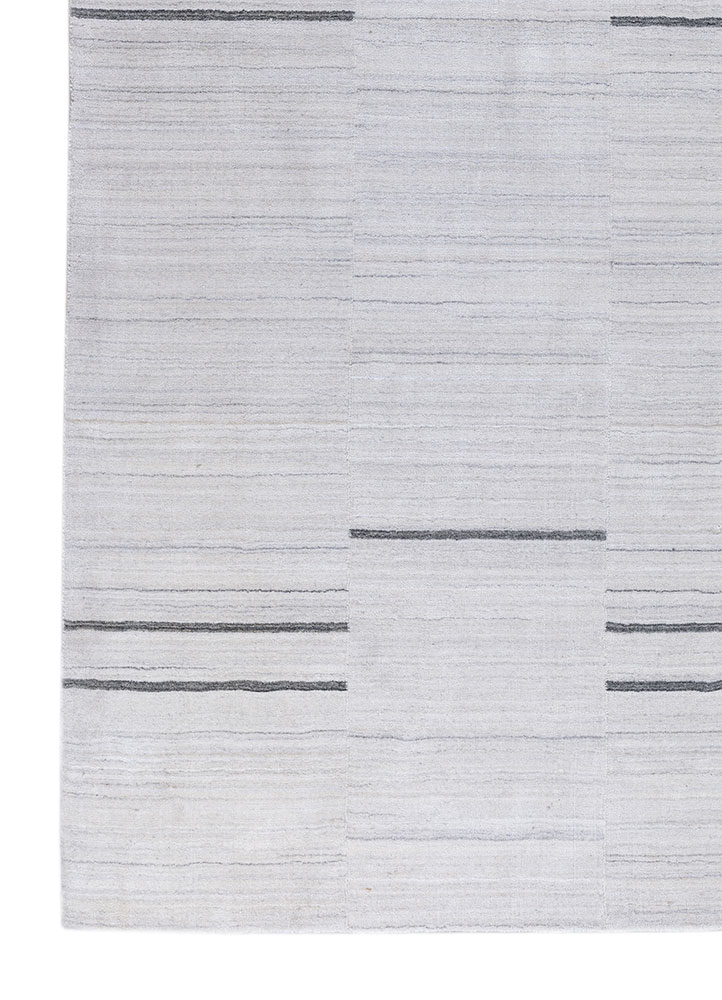 saga ivory polyester hand loom Rug - Corner