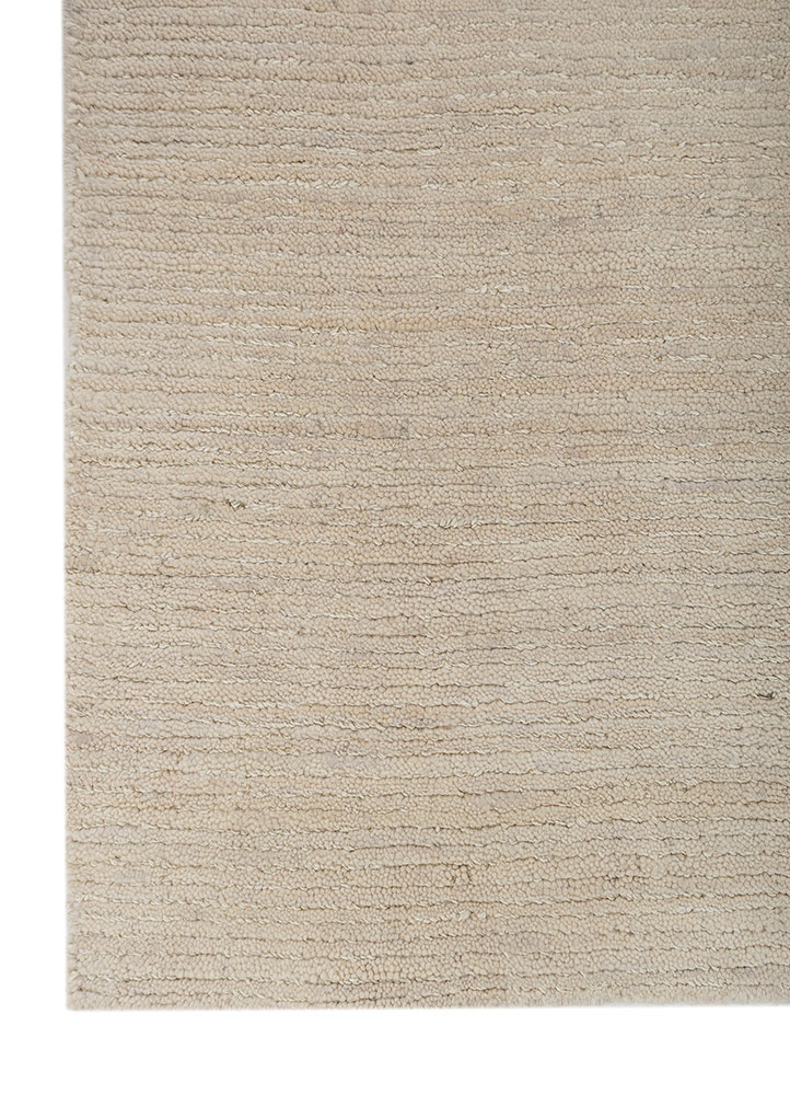 saga ivory wool hand loom Rug - Corner