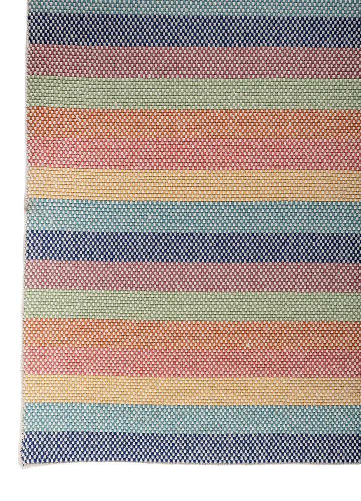 indusbar ivory wool hand loom Rug - Corner