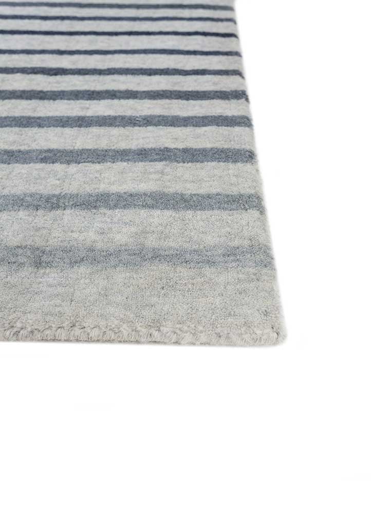 saga blue wool hand loom Rug - Corner
