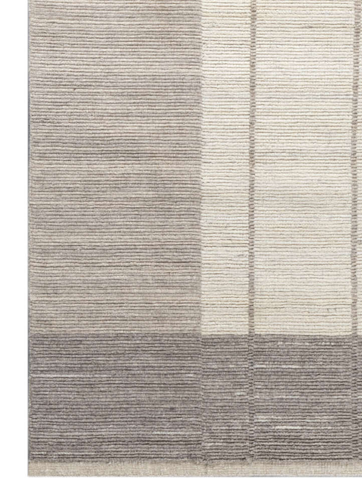 saga ivory wool hand loom Rug - Corner