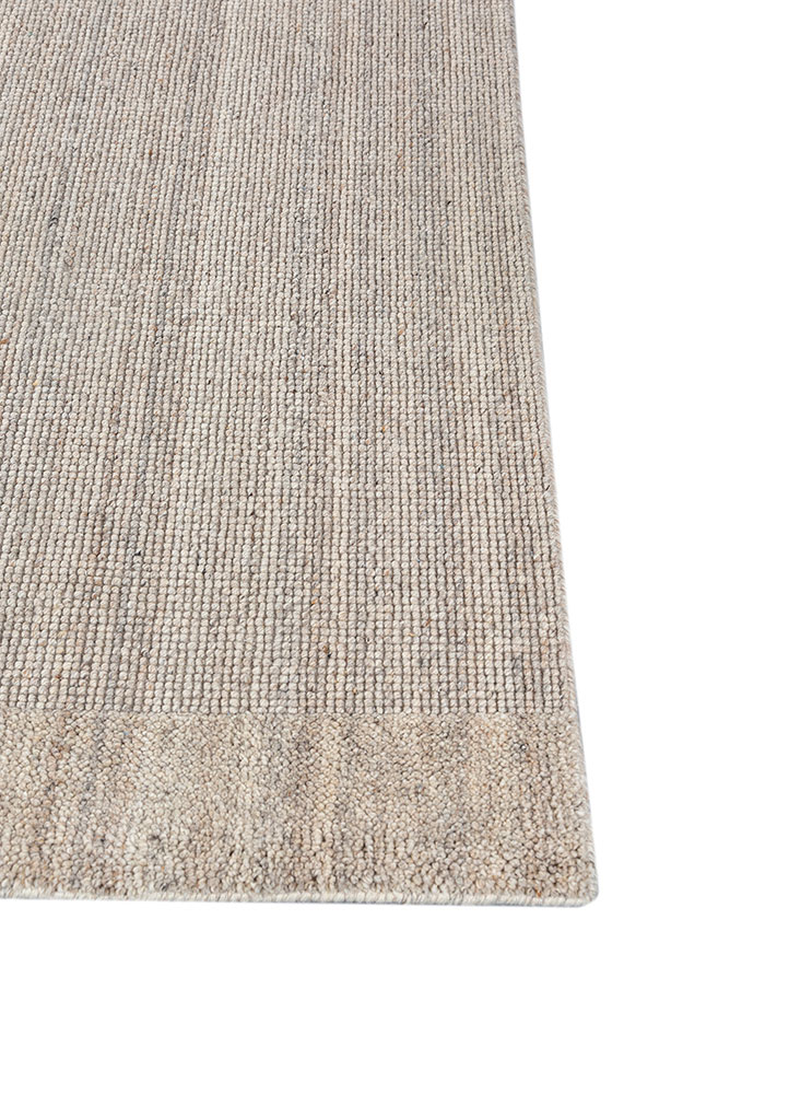 saga ivory wool hand loom Rug - Corner