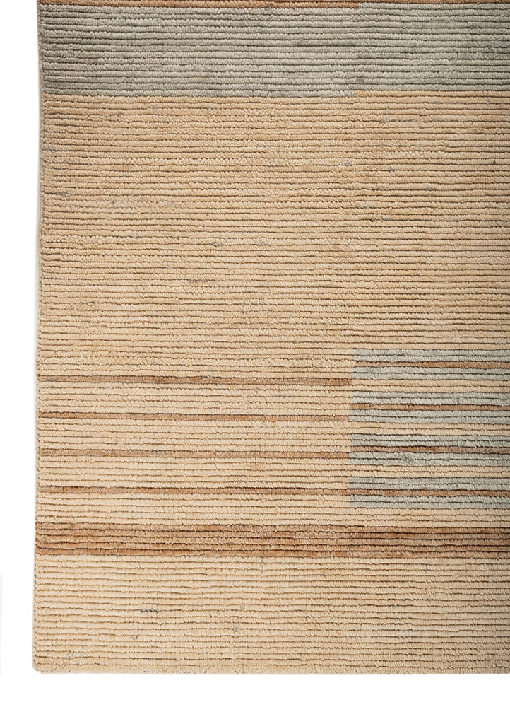 tesoro gold wool hand loom Rug - Corner