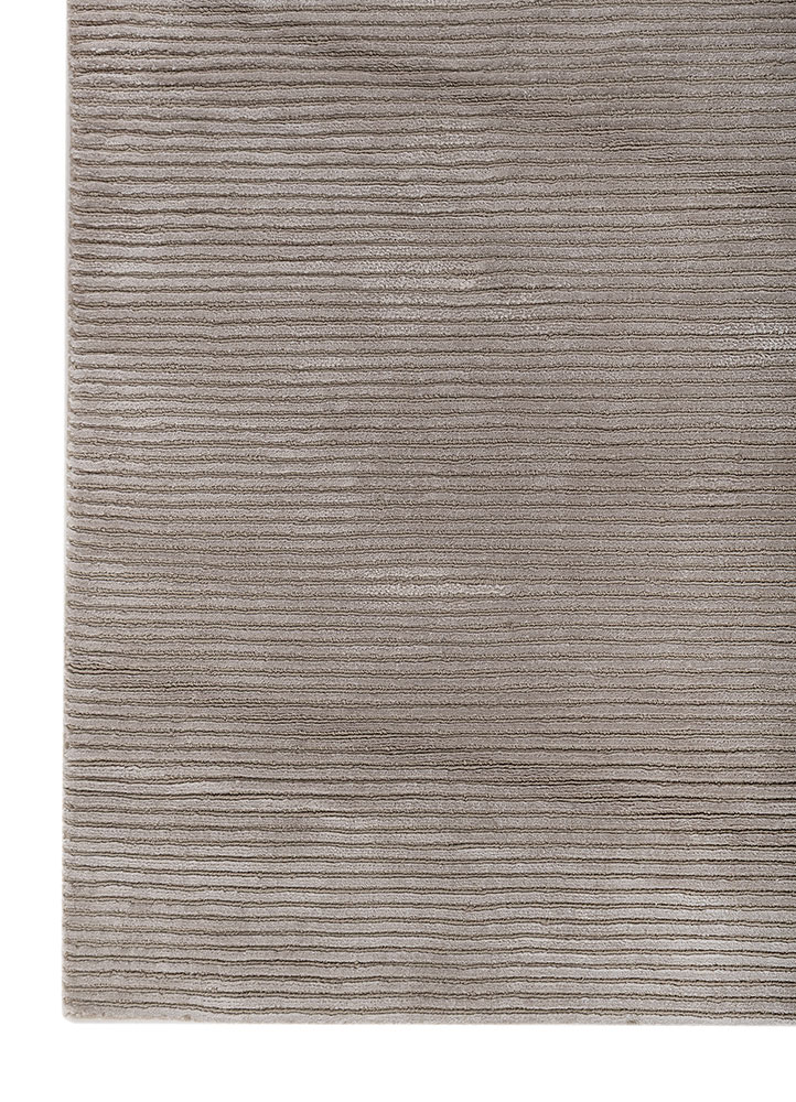 saga grey and black wool hand loom Rug - Corner