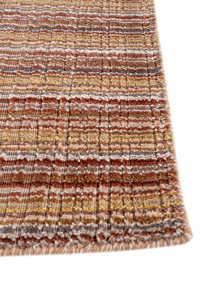 saga red and orange wool and viscose hand loom Rug - Corner