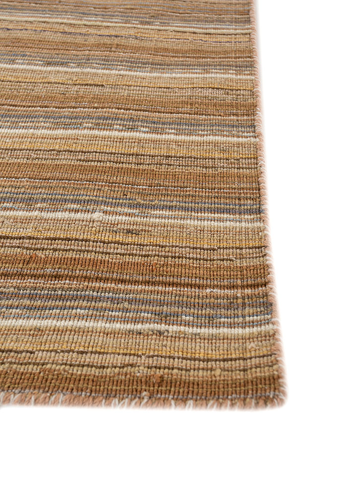 saga red and orange wool and viscose hand loom Rug - Corner