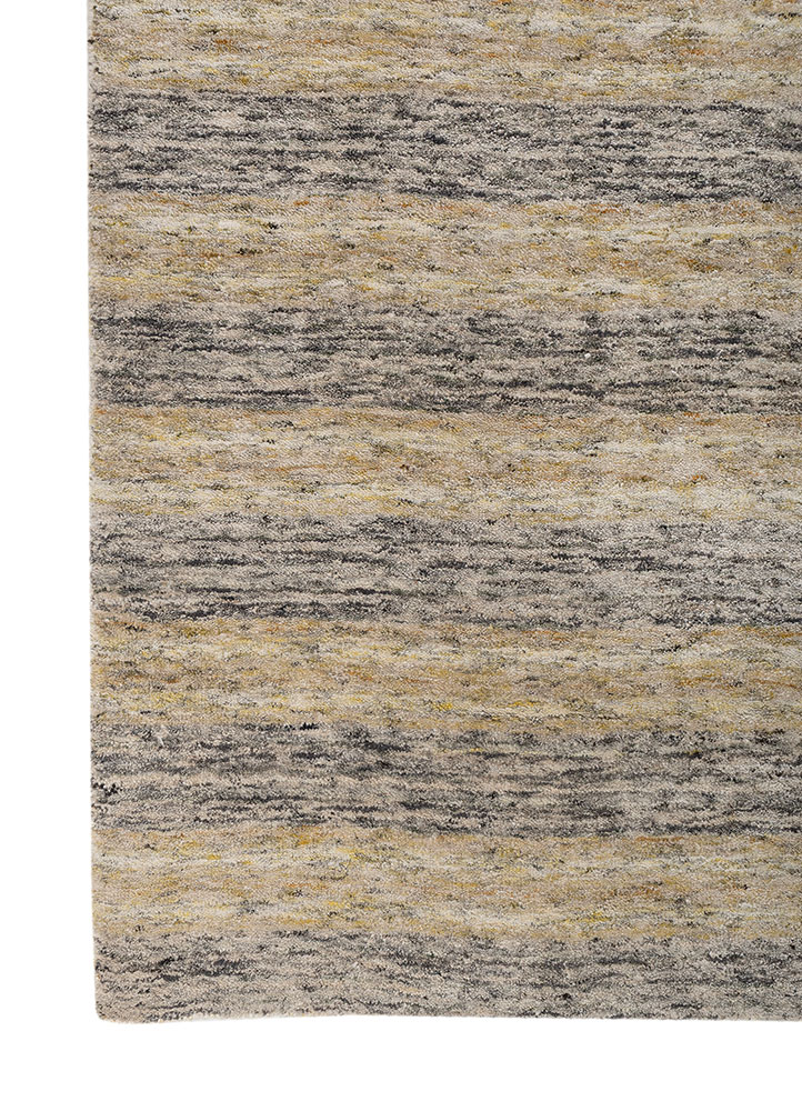 tesoro ivory wool and viscose hand loom Rug - Corner