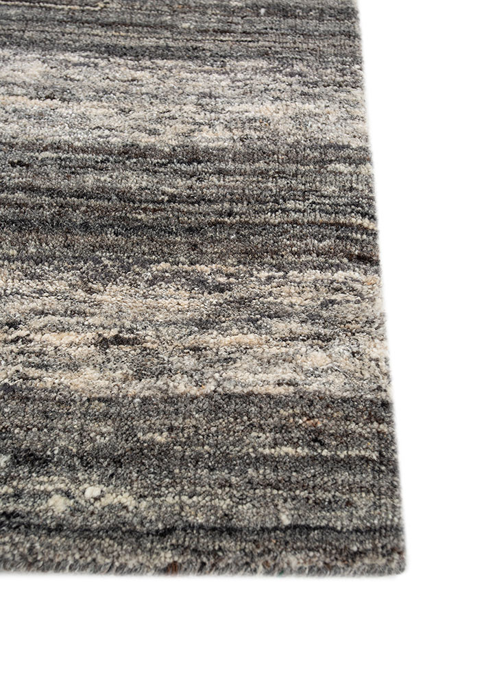 saga green wool and viscose hand loom Rug - Corner