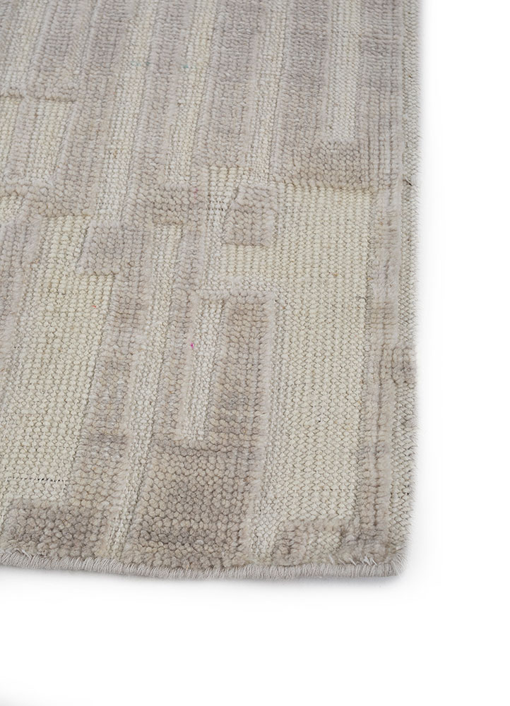 manifest ivory wool hand knotted Rug - Corner