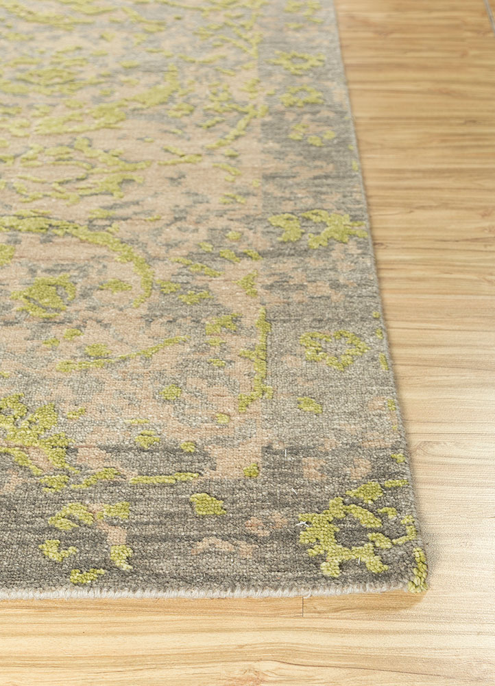 clan green wool hand knotted Rug - Corner
