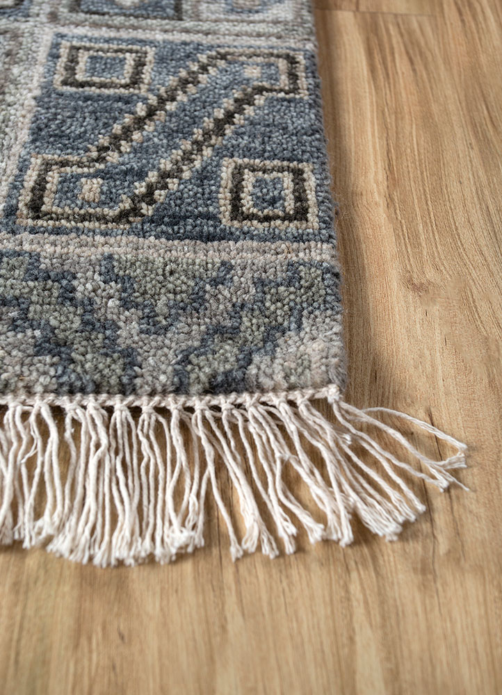 erbe blue wool hand knotted Rug - Corner