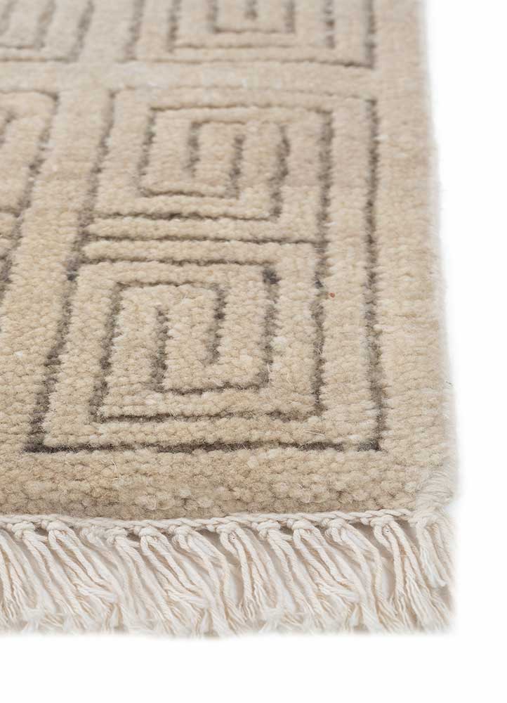 thyme ivory wool hand knotted Rug - Corner