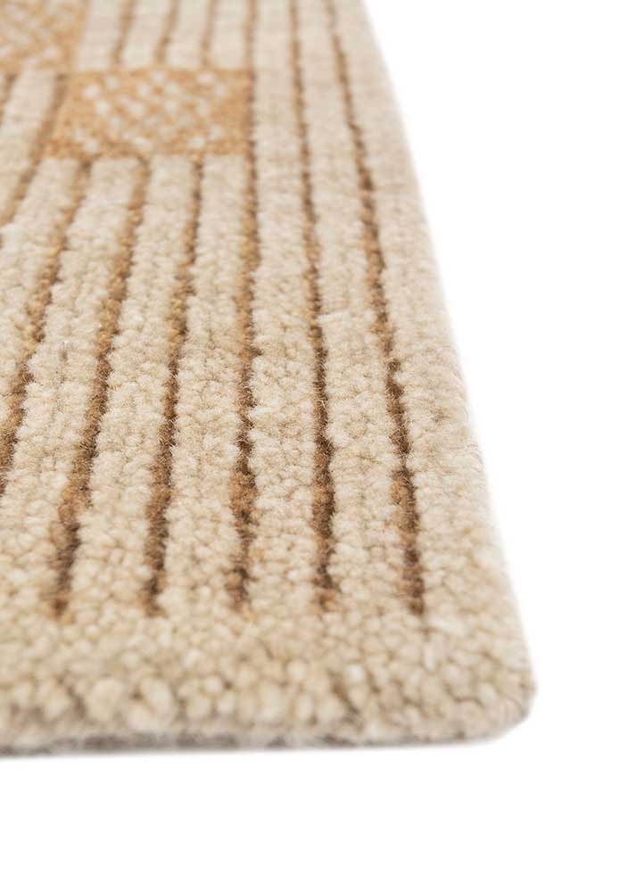 thyme gold wool hand knotted Rug - Corner