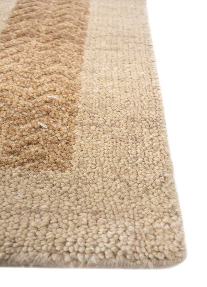 thyme gold wool hand knotted Rug - Corner