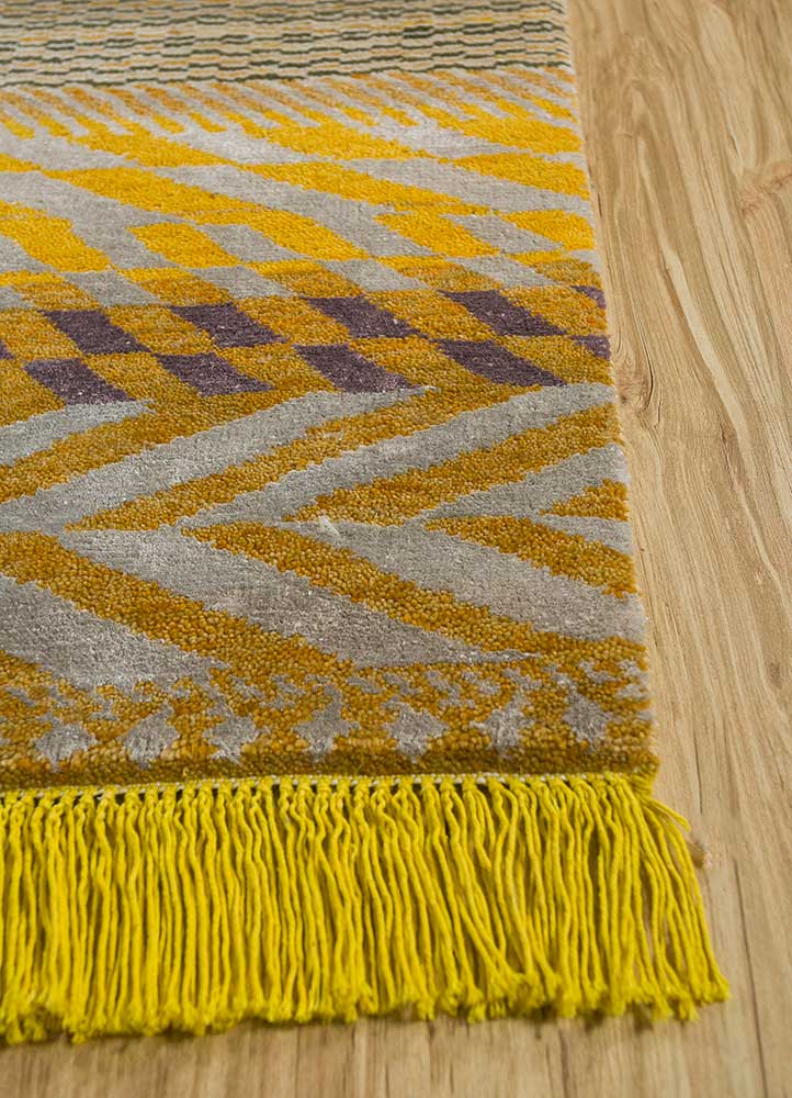 manchaha gold wool and bamboo silk hand knotted Rug - Corner