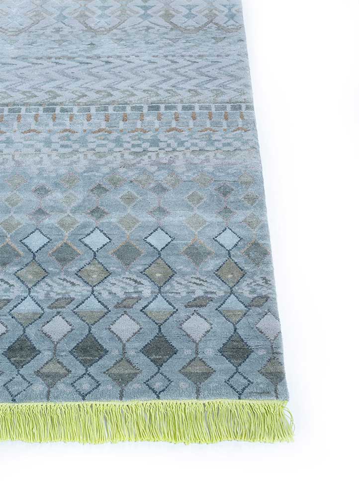 manchaha blue wool and bamboo silk hand knotted Rug - Corner