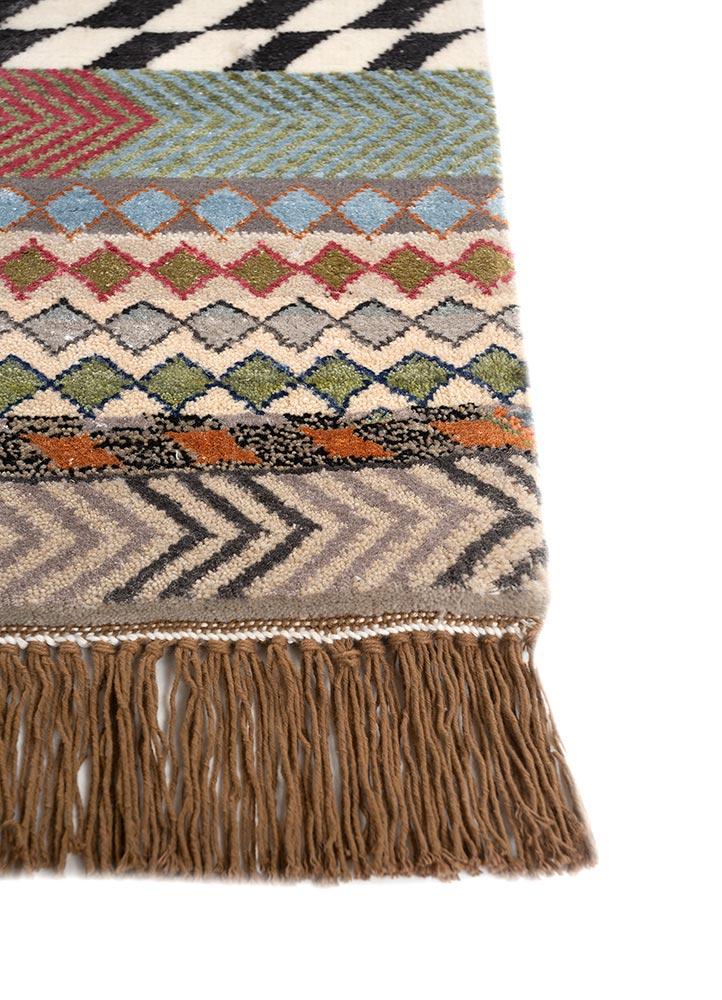 manchaha ivory wool and bamboo silk hand knotted Rug - Corner