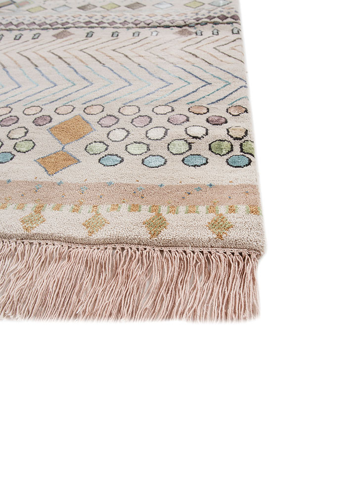 manchaha ivory wool and bamboo silk hand knotted Rug - Corner