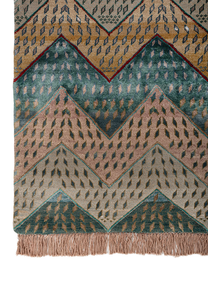 manchaha green wool and bamboo silk hand knotted Rug - Corner