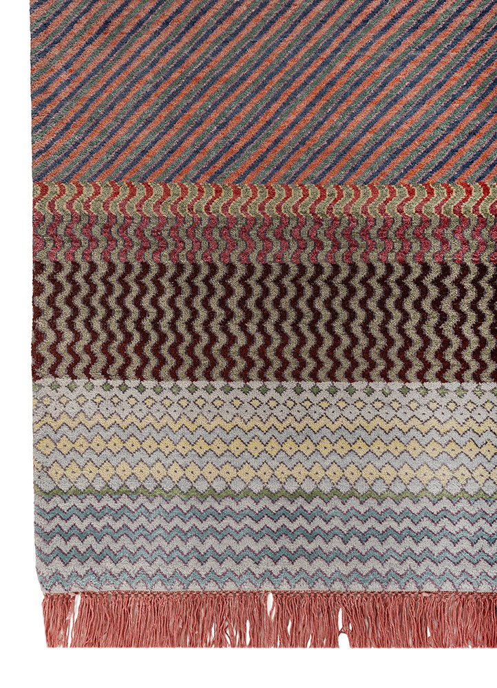 manchaha pink and purple wool and bamboo silk hand knotted Rug - Corner