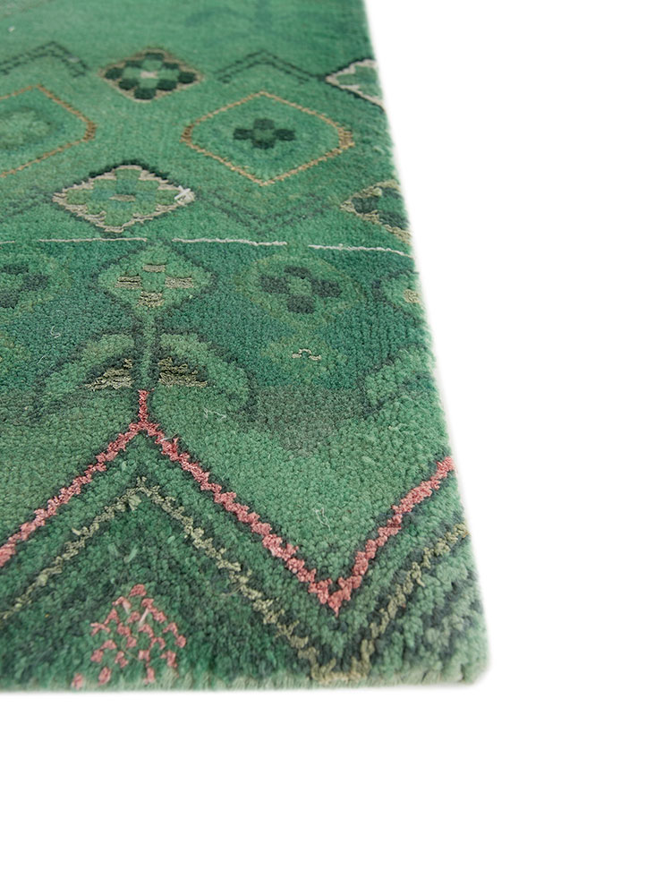 manchaha green wool and bamboo silk hand knotted Rug - Corner