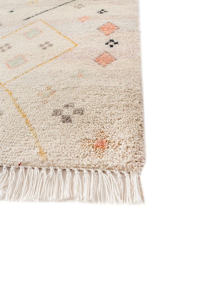 manchaha ivory wool hand knotted Rug - Corner